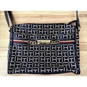 Tommy Hilfiger Clutch Crossbody Purse Blue Red Signature Logo size 9"x 7"